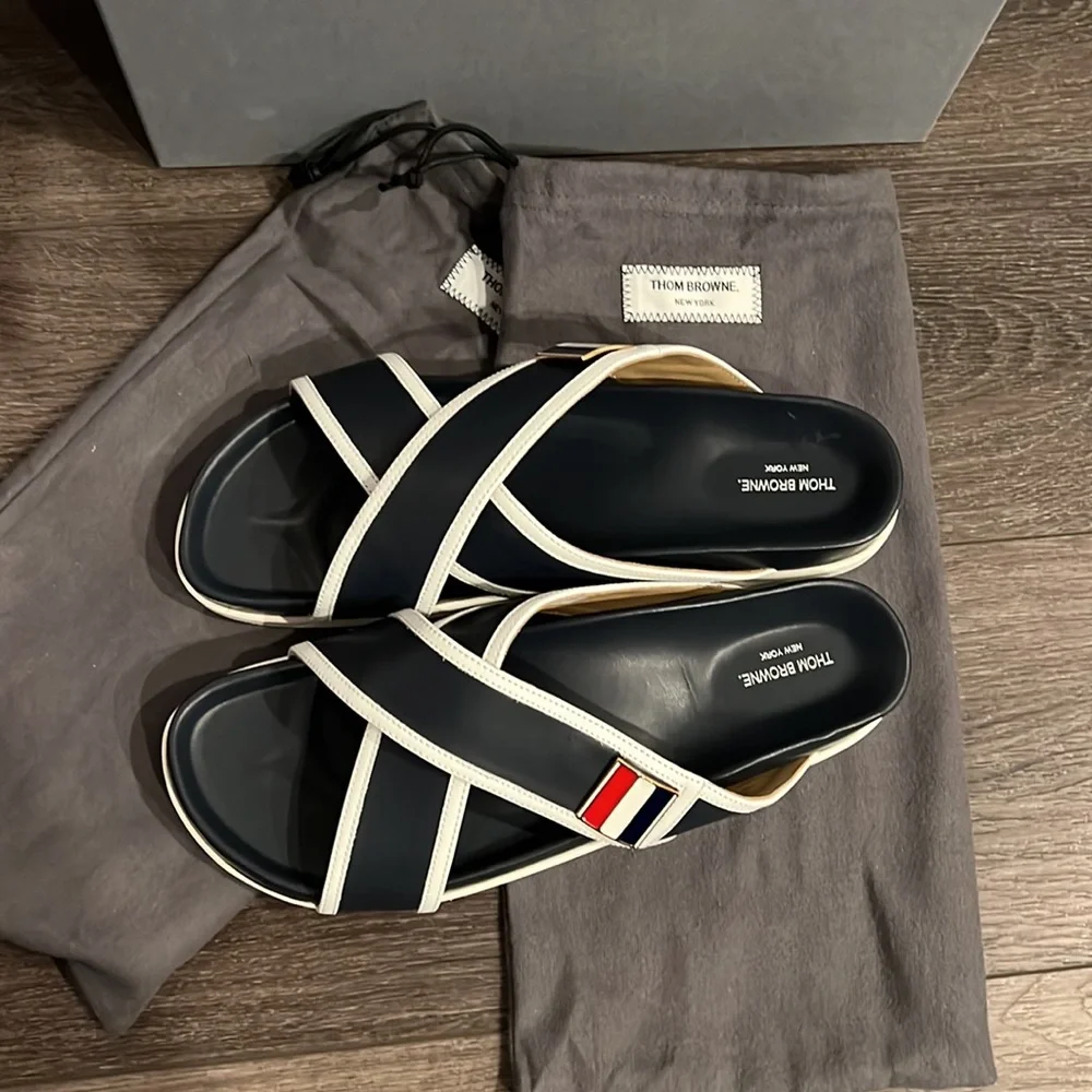 Thom Browne cross cross sandals w/RWB enamel buckle in vitello calf. Leather. - Picture 6 of 6